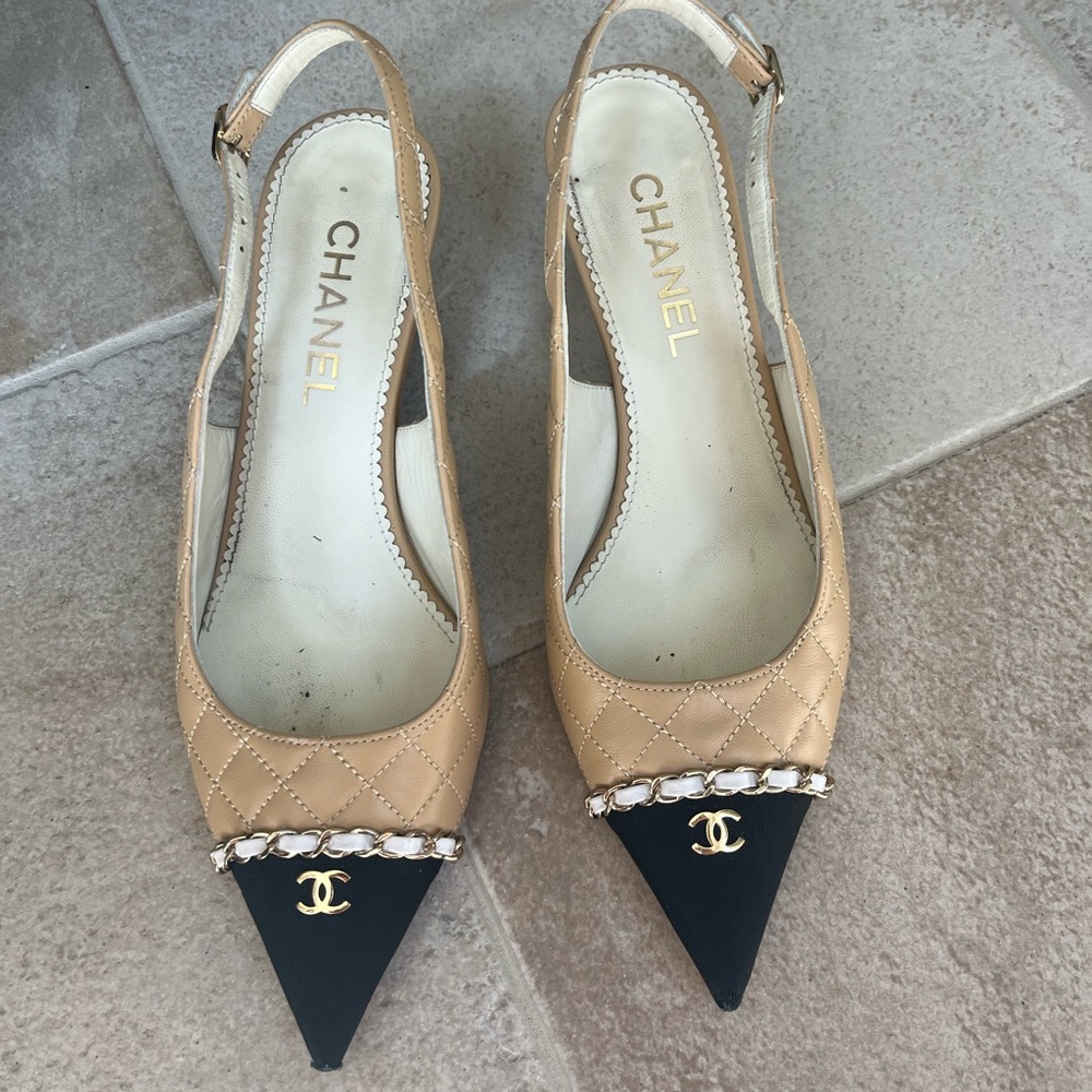 CHANEL 2023 Beige and Black Pointed Toe Slingbacks 39 $1200